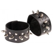 НАПУЛЬСНИКИ С ШИПАМИ НА КНОПКАХ кожа