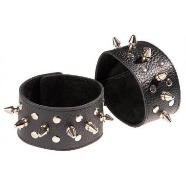 НАПУЛЬСНИКИ С ШИПАМИ НА КНОПКАХ кожа